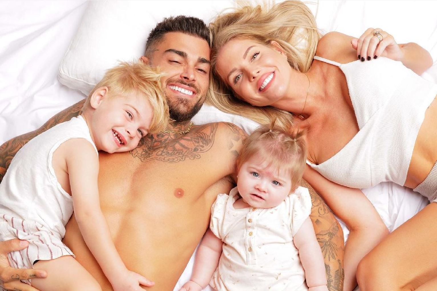 Thibault Garcia, Jessica Thivenin, leurs enfants Maylone et Leewane @Instagram Thibault Garcia, Jessica Thivenin, leurs enfants Maylone et Leewane @Instagram