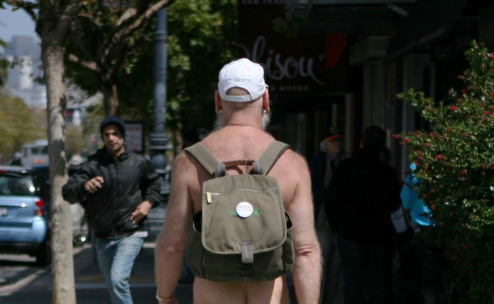 San Francisco : Les nudistes vont-ils devoir se rhabiller ?