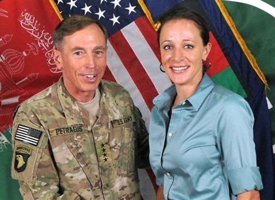 Petraeus : Le scandale !