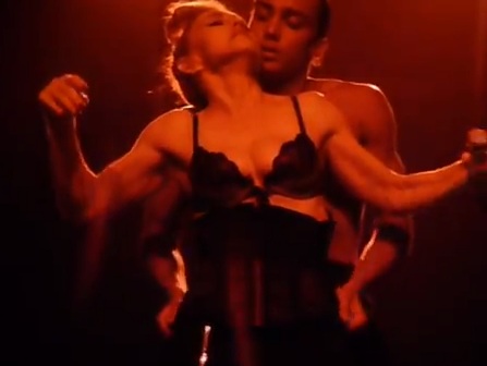 Madonna : Elle montre ses fesses pour les New Yorkais !