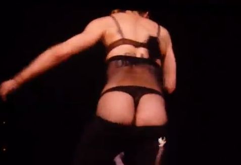 Madonna : Elle montre ses fesses pour les New Yorkais !