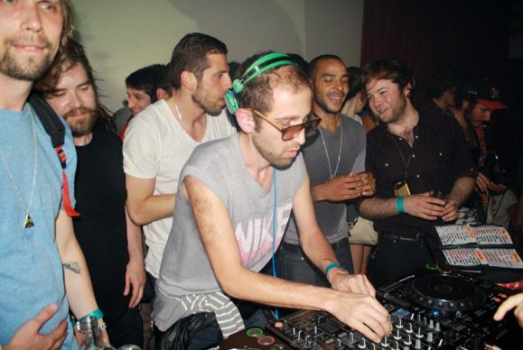 Daft Punk : A quoi ressemblent-ils aujourd’hui sans casques ?