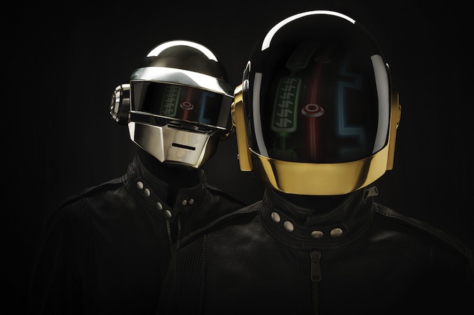 Daft Punk : Photo de l'un d'eux avec Elodie Bouchez à visage découvert !