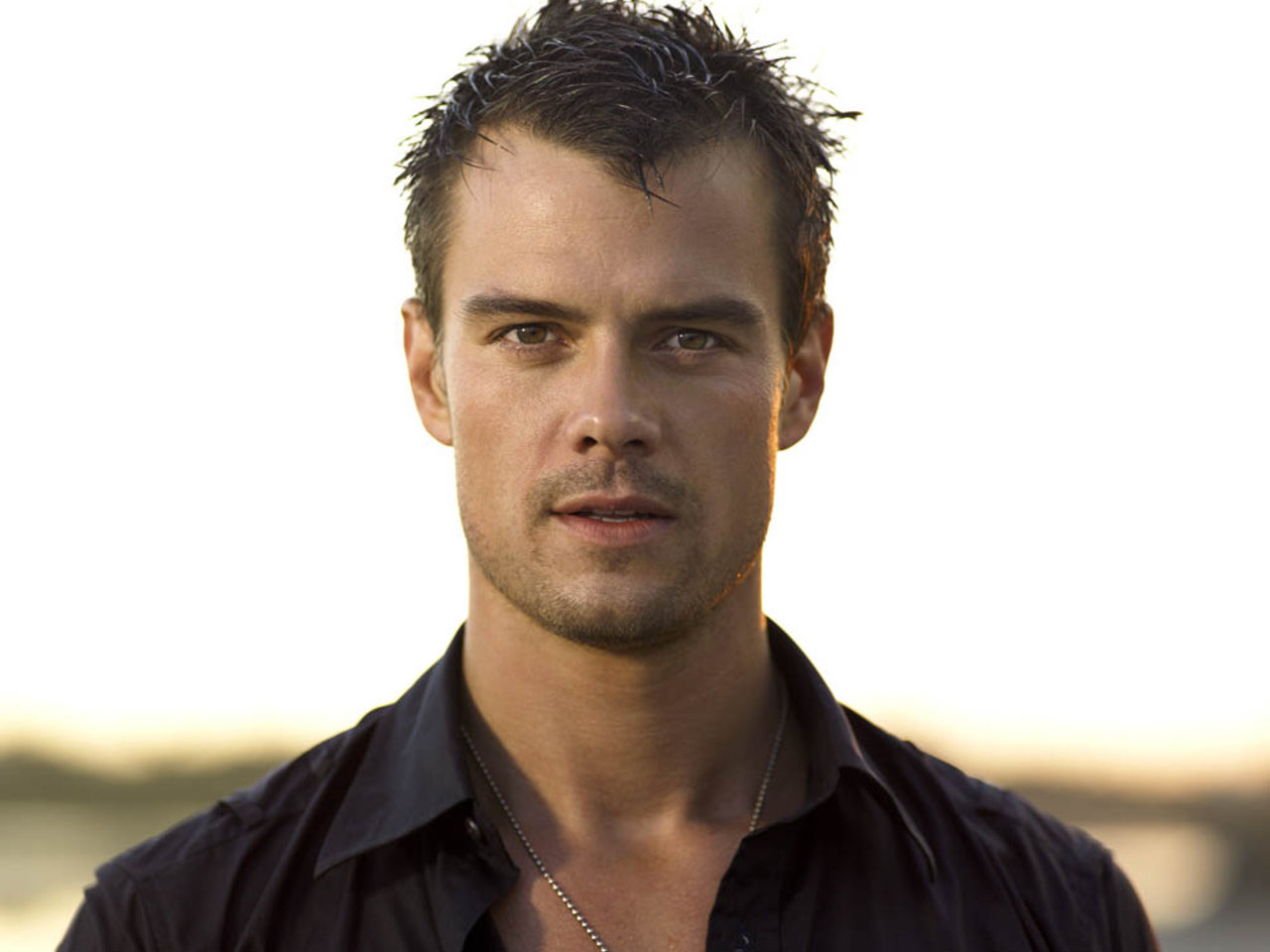 Josh Duhamel tout en proposition pour l'anniversaire de Fergie