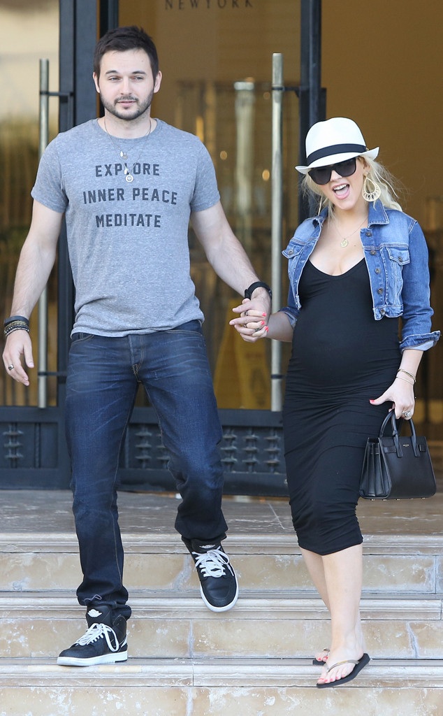 Christina Aguilera dévoile son baby bump