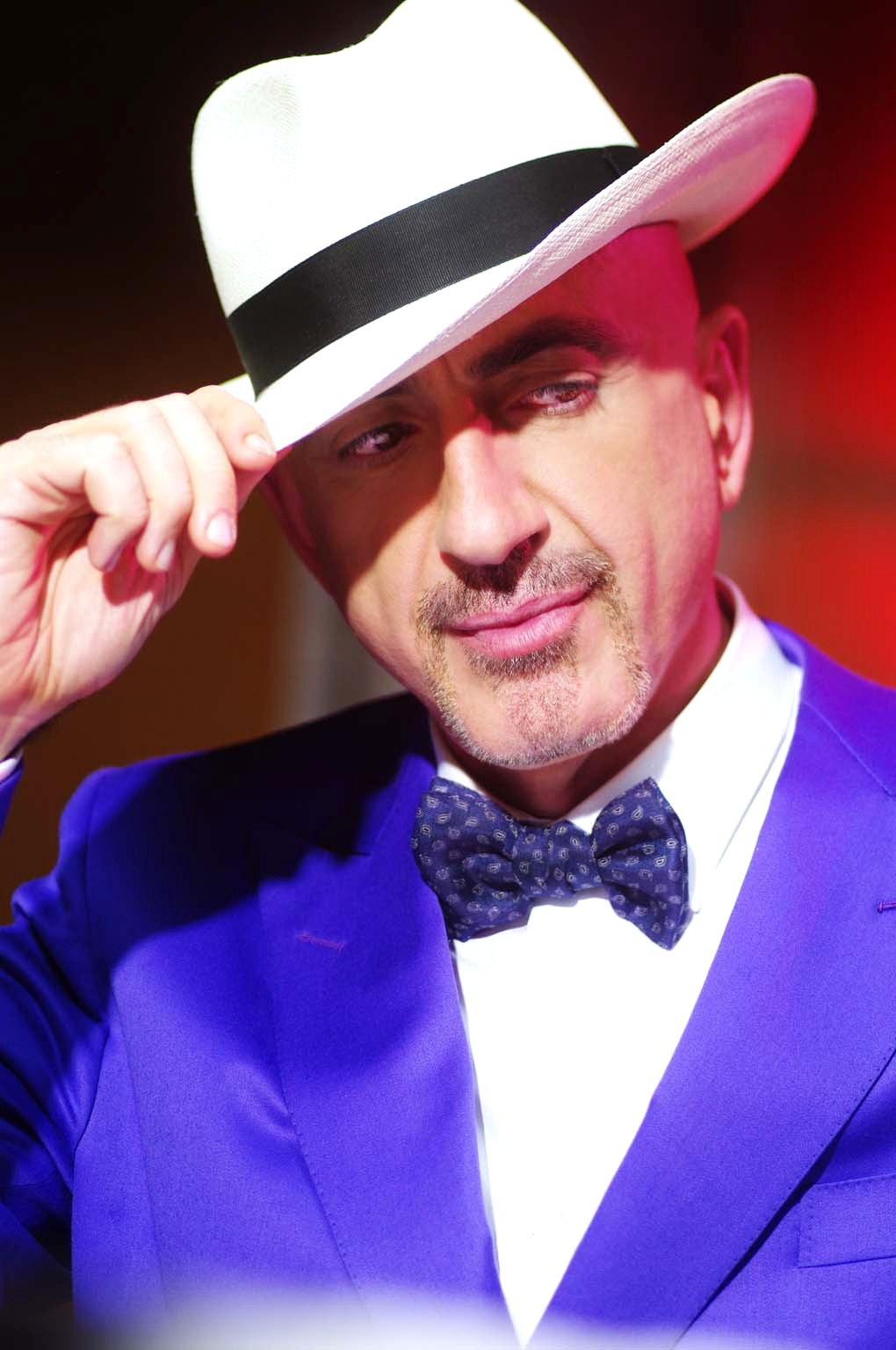 Découvrez le nouveau titre de Serhat,  Je m'adore !