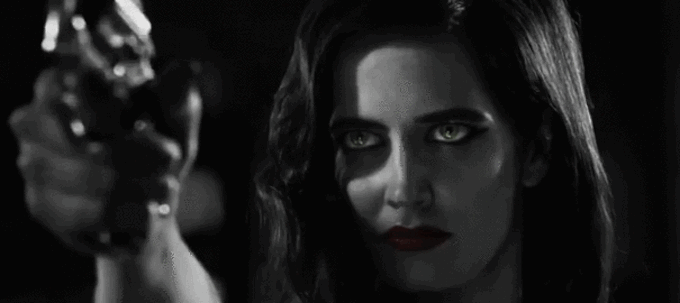Découvrez l'affiche censurée jugée trop sexy de Sin City 2