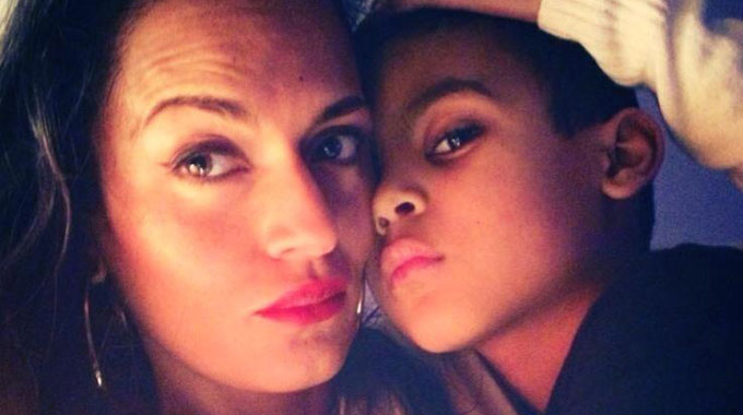 #IDV4 : Maeva accusée de ne pas s'occuper de son fils, elle s'emporte !