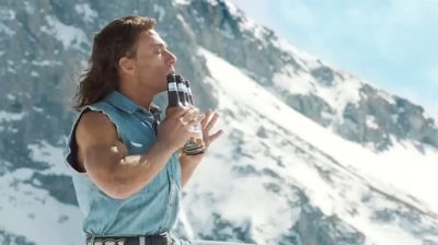La nouvelle pub déjantée de JCVD