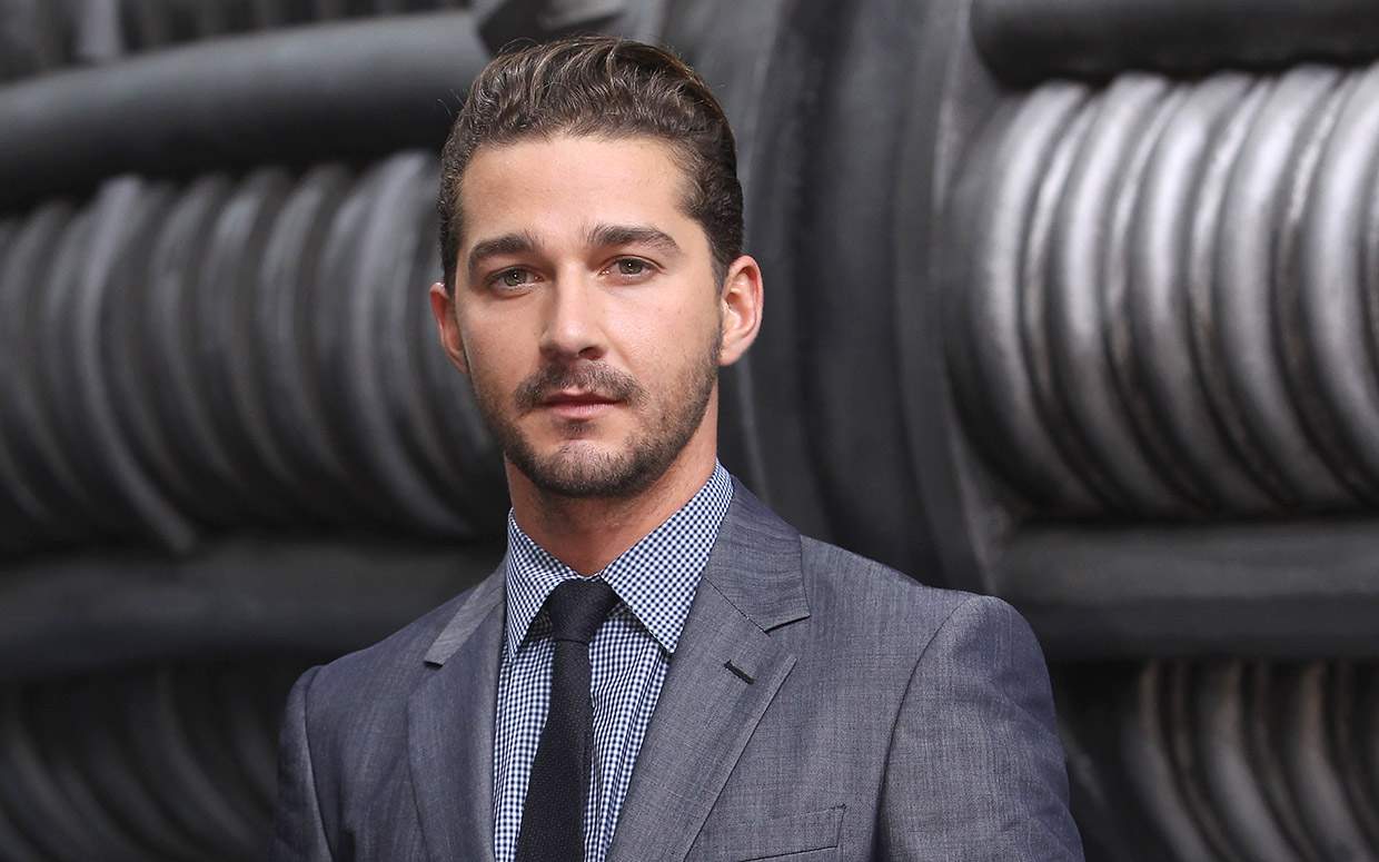 Shia Labeouf paniqué  : Une femme louche le harcèle !