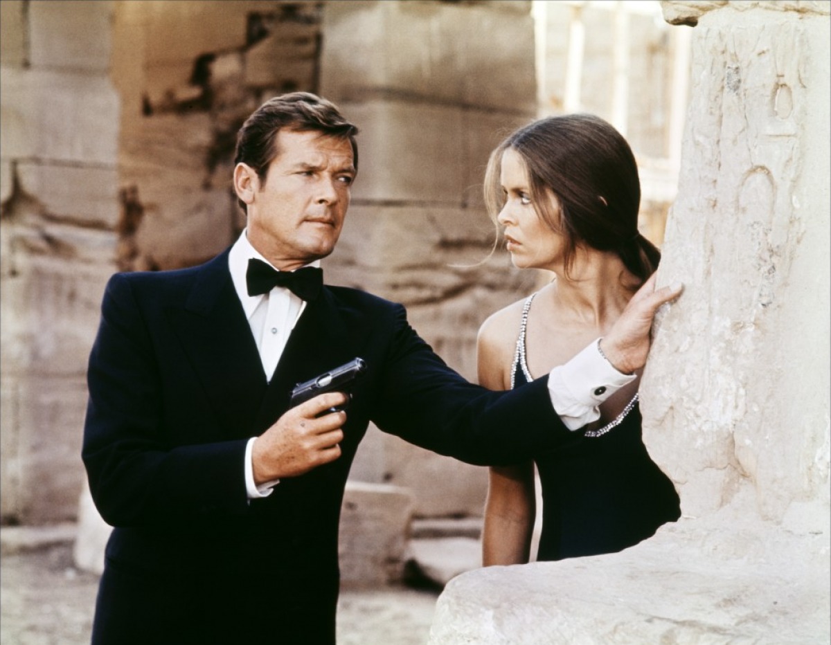 Roger Moore dévoile des anecdotes sur Hollywood