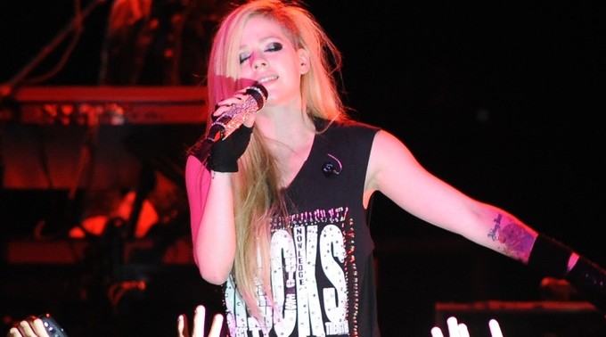 Avril Lavigne proche du deuxième divorce ?