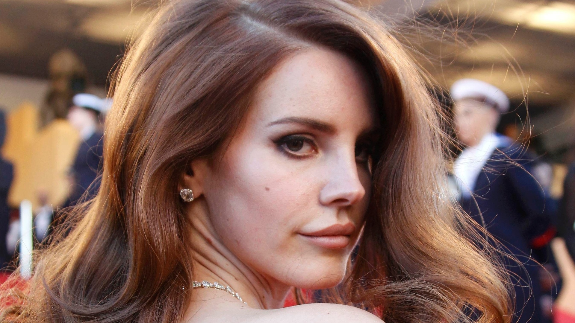 Lana Del Rey fait encore rager ses fans français !
