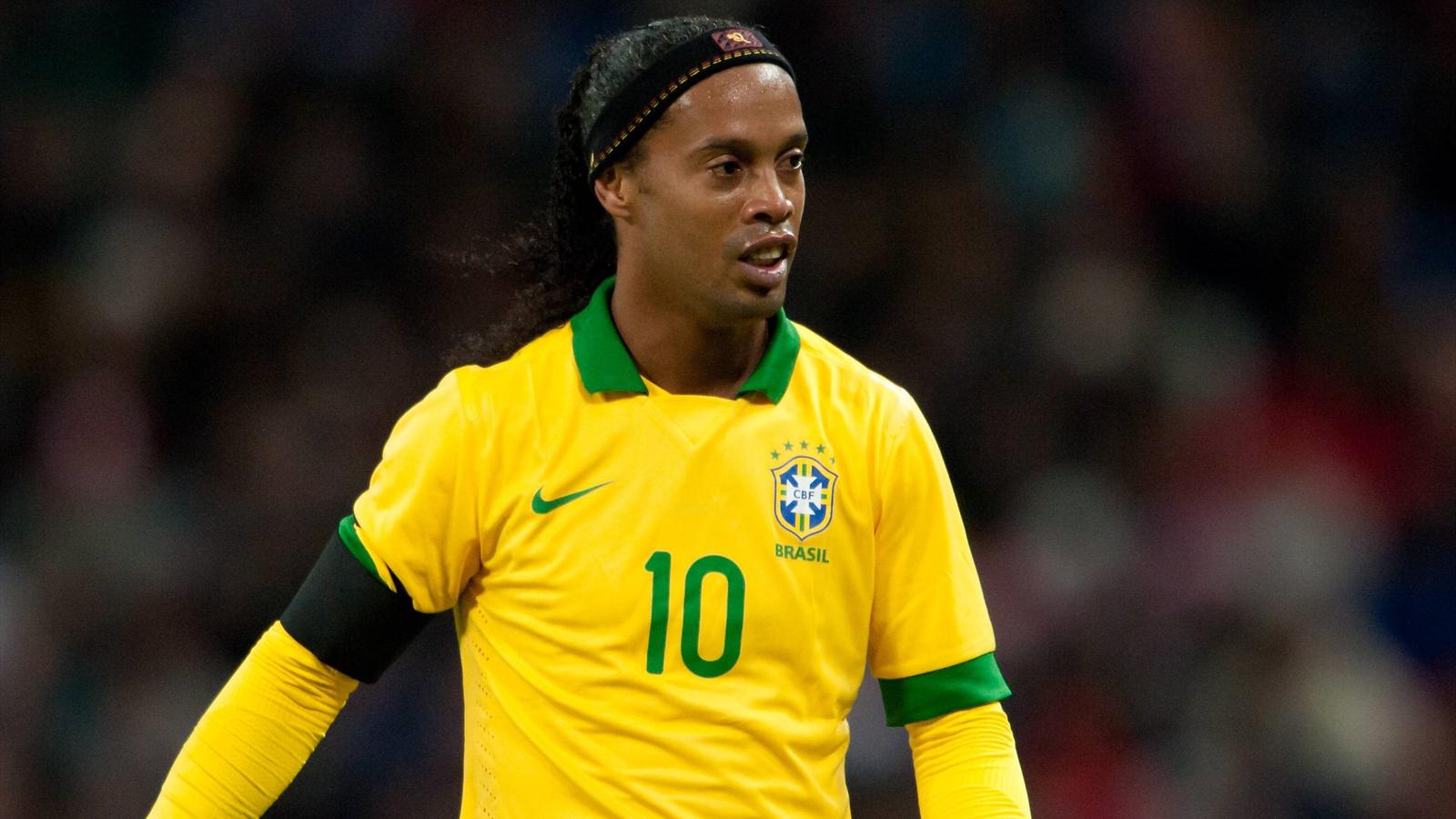 Ronaldinho : Le footballeur traité de singe à son arrivée au Mexique