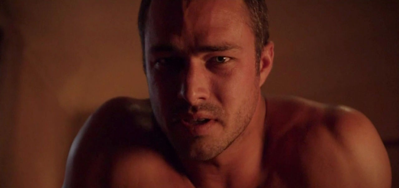 Qui es-tu Taylor Kinney ?