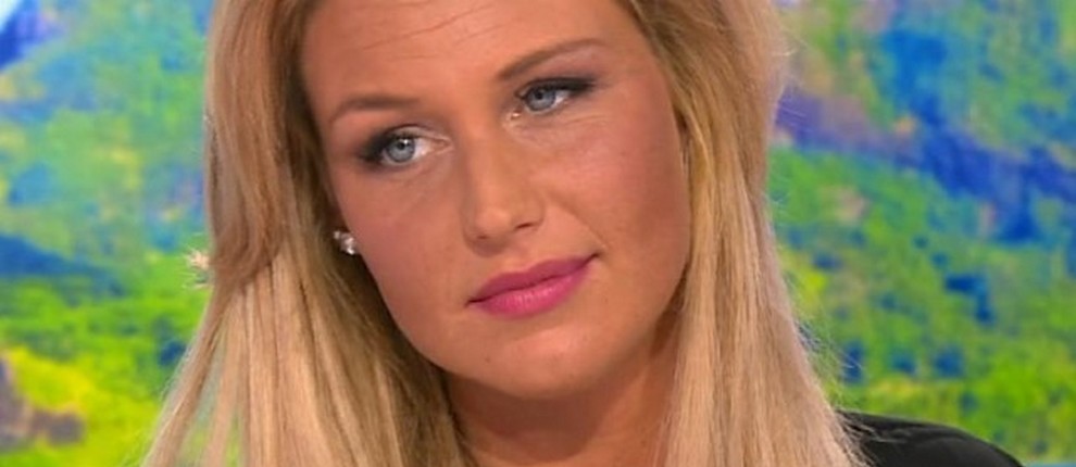 #Nabilla : Aurélie Van Daelen dément les propos de Catherine !