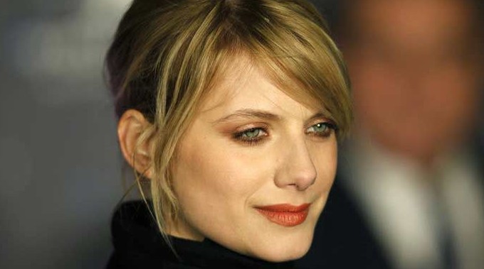Mélanie Laurent : &quot;J’avais mal au ventre à l’idée de partir au lycée&quot;