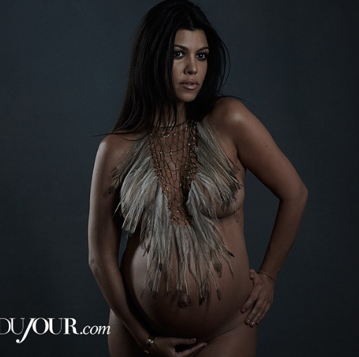 Kourtney Kardashian copie sa soeur et pose nue à son tour !