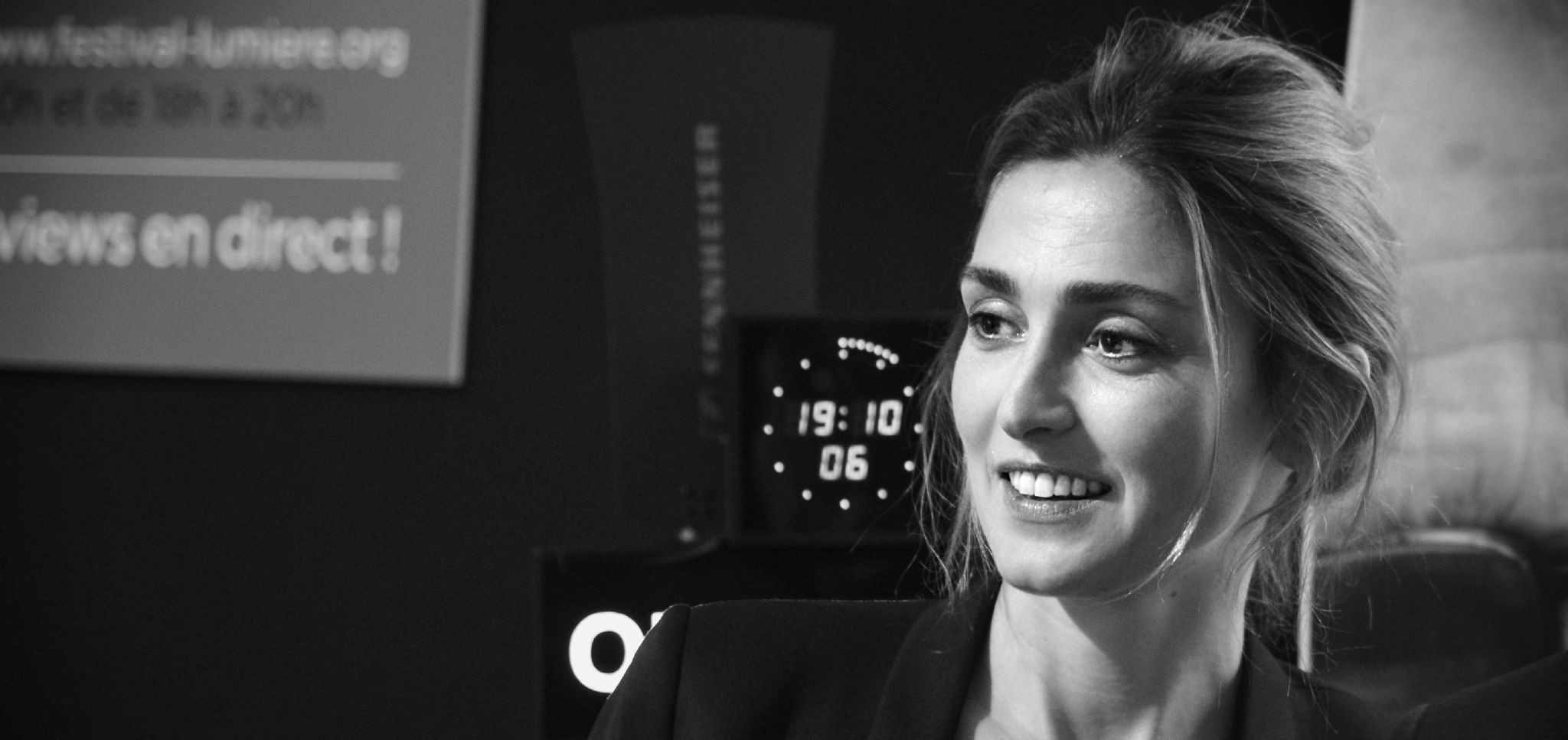 Julie Gayet : Fiançailles en vue ?