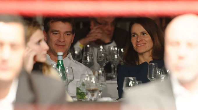 Aurélie Filippetti et Arnaud Montebourg amoureux à un match de boxe