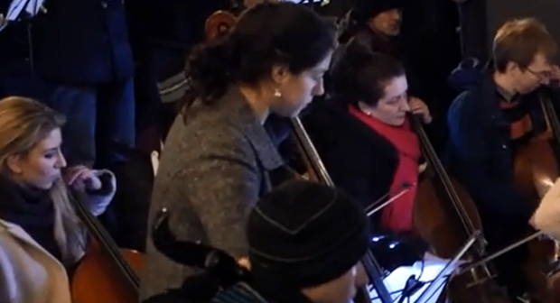 #JeSuisCharlie : Saluons ces 150 musiciens pour leur incroyable hommage à Londres