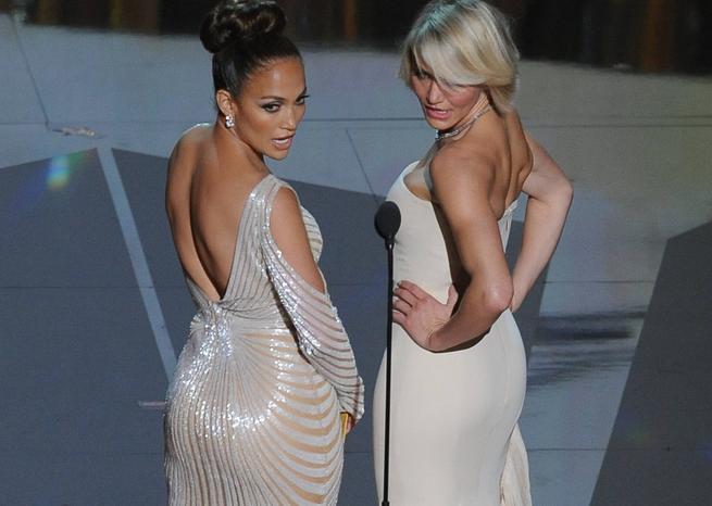 Jennifer Lopez... ou plutôt ses seins, affolent les Golden Globes !