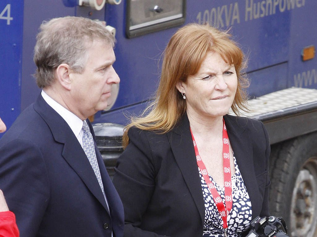 Le prince Andrew accusé d’esclavage sexuel : Sarah Ferguson à la rescousse ?