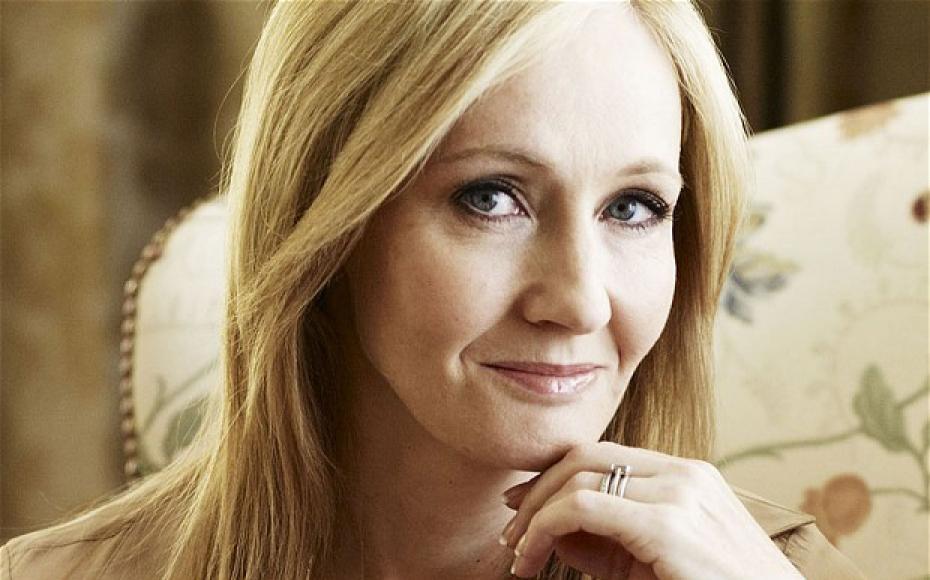 L’homosexualité de Dumbledore critiquée : J.K Rowling répond !