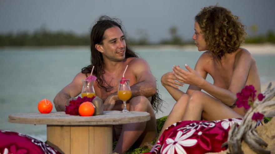 #AdamRechercheEve : Découvrez (le tout petit) salaire des candidats