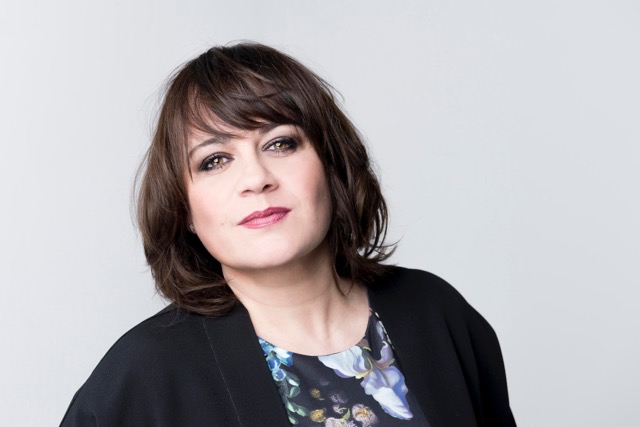 Lisa Angell : La pochette de son prochain disque dévoilée !