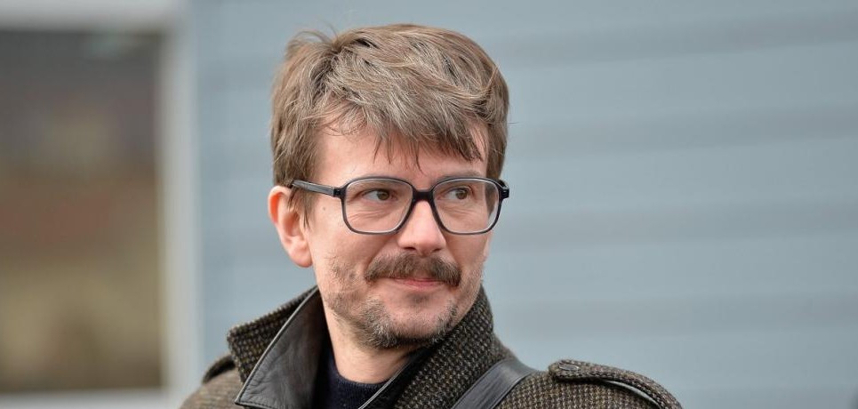 C'est officiel, Luz annonce son départ de Charlie Hebdo et quitte la France