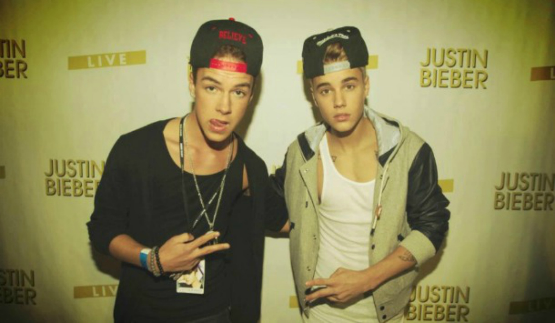 Chris Bieber : Le sosie de Justin Bieber vend ses chaussettes pleines de sperme !