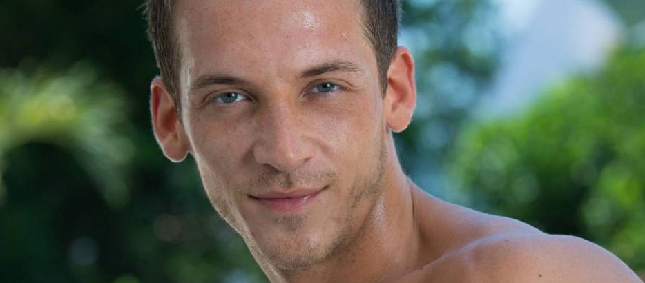 #LesAnges7 : D'anciens clichés de Micha nu ressortent !