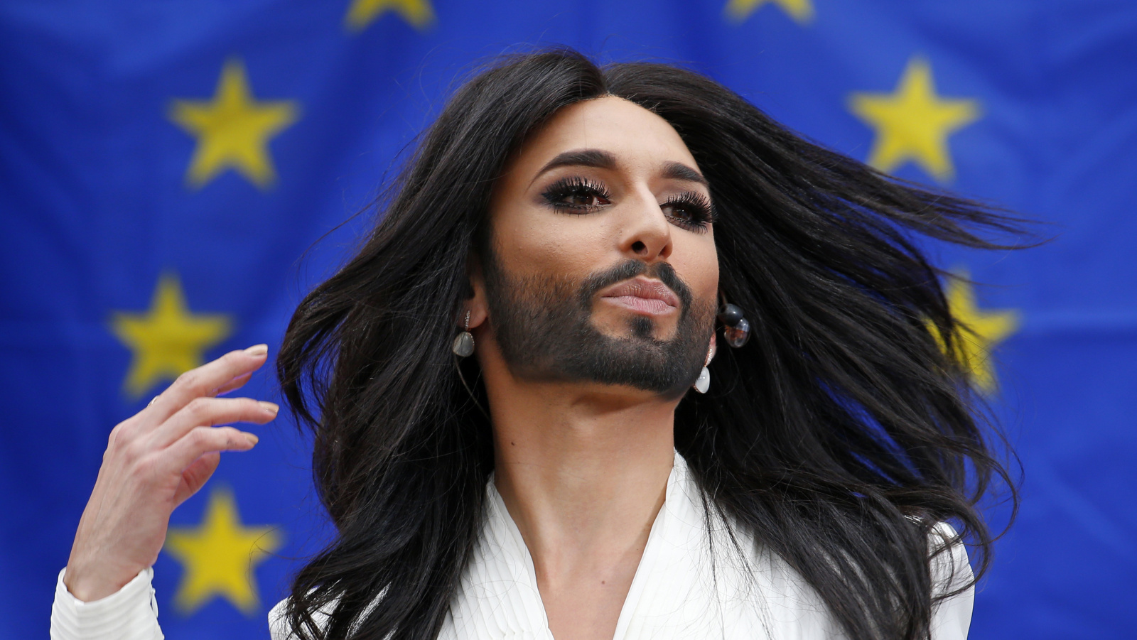 Découvrez les deux nouveaux titres de Conchita Wurst