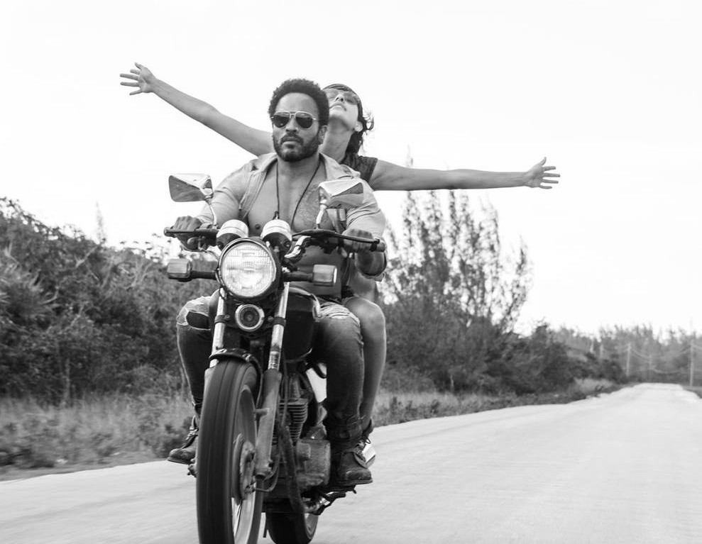 &quot;The Pleasure and The Pain&quot;, le nouveau clip très sensuel de Lenny Kravitz !