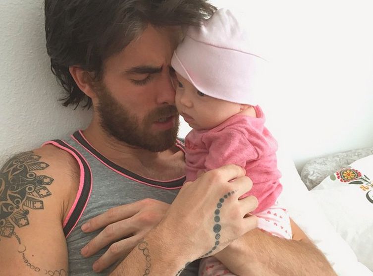 #SS3 : Jonathan est l'heureux papa d'une petite fille au prénom très spécial !