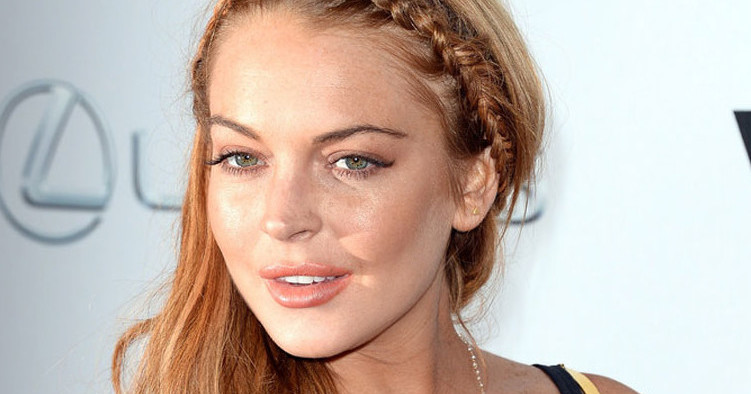 Lindsay Lohan s'affiche topless