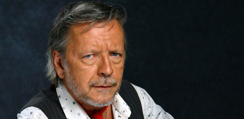 Renaud dément les propos de son frère