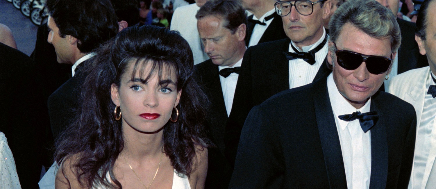 Adeline Blondieau affirme que Johnny Hallyday l'a violée