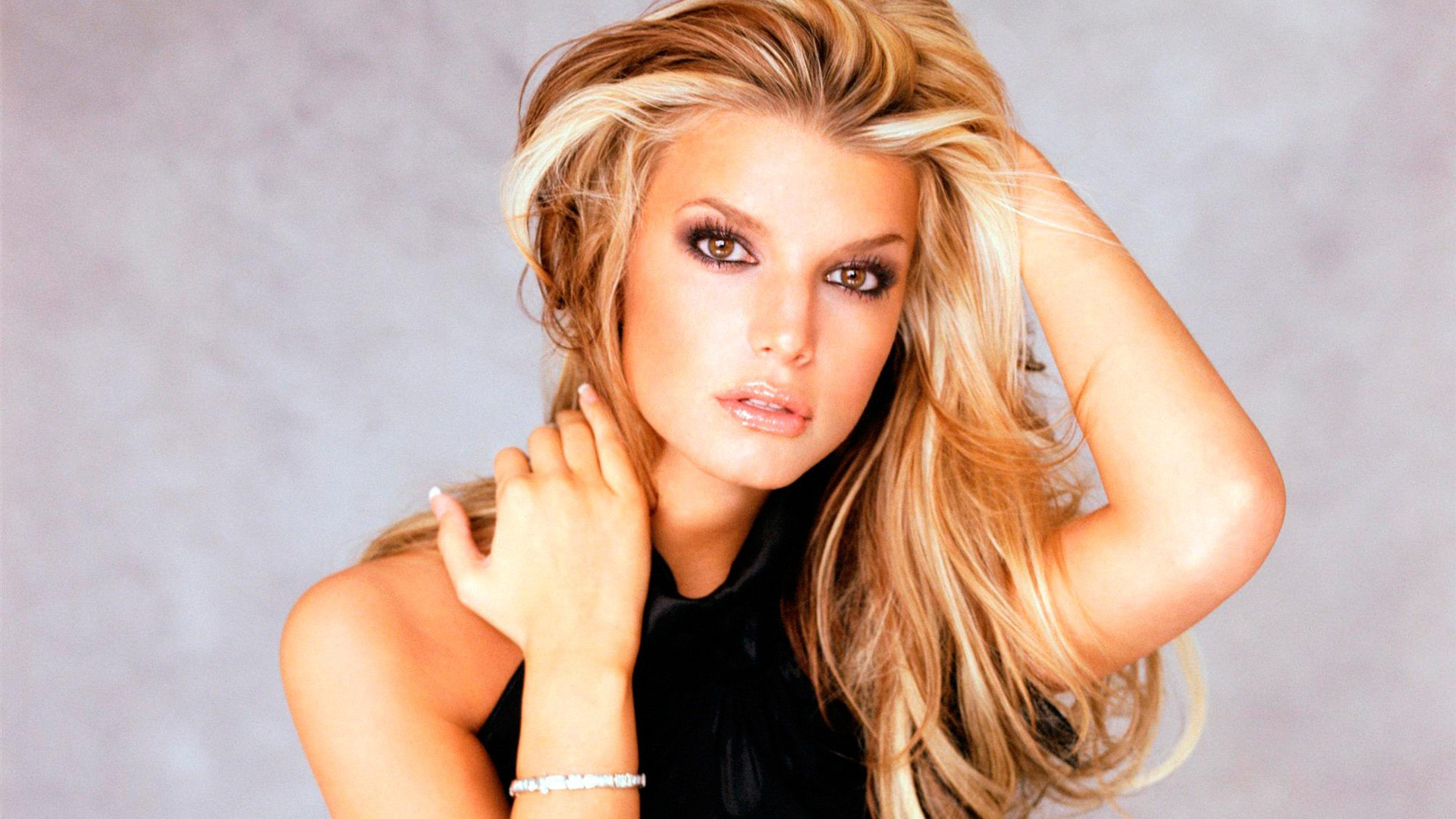 Jessica Simpson complètement bourrée à la télévision