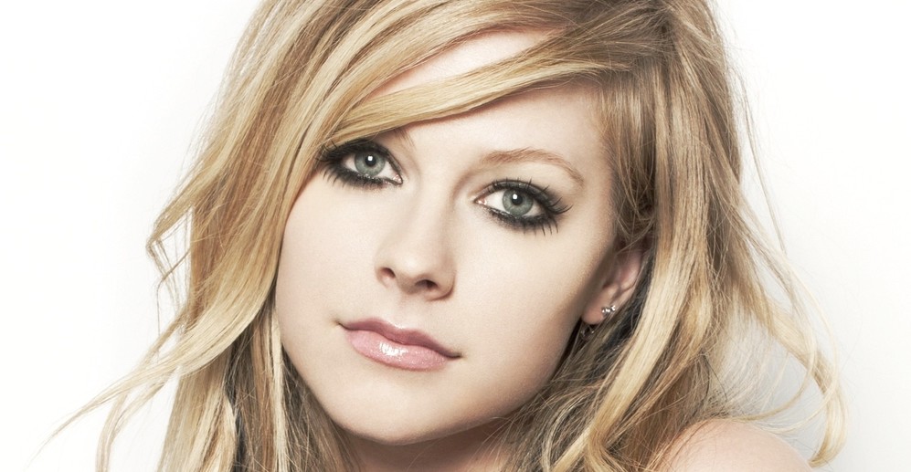 L'incroyable théorie : Avril Lavigne serait décédée depuis 2003