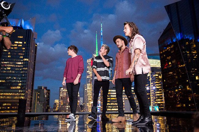 Les One Direction dévoilent leur clip et annulent un concert