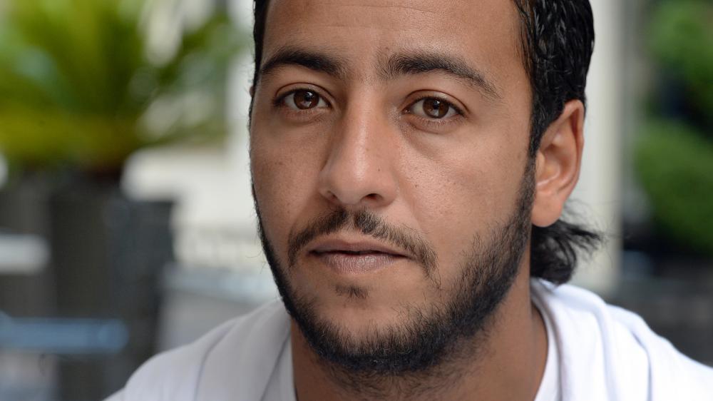 Après 8 mois de cavale, le rappeur Lacrim s'est rendu à la police