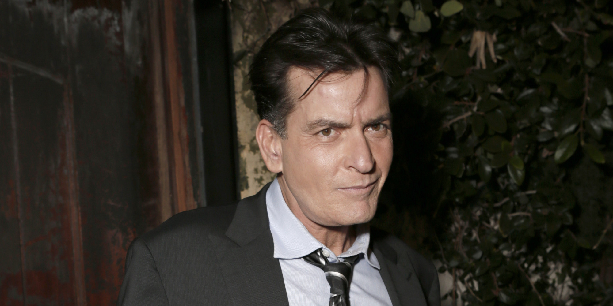 Charlie Sheen séropositif : Ses ex contre attaquent