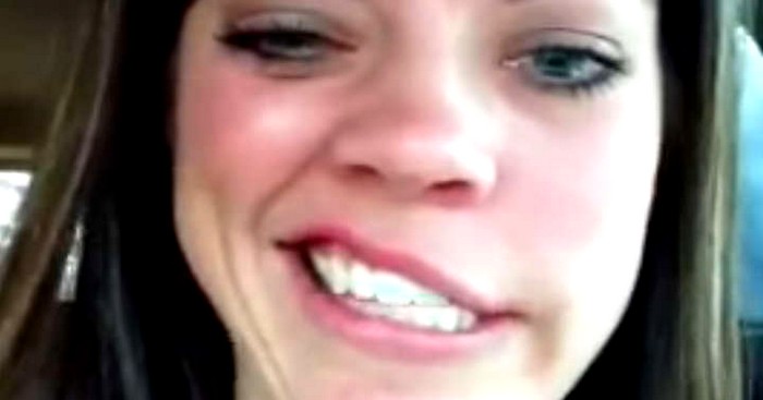 Cette femme sort de chez le dentiste et c'est à mourir de rire !