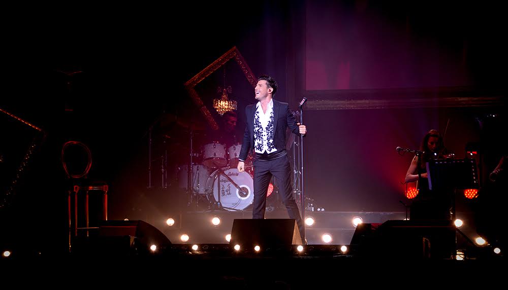 Vincent Niclo : Découvrez son nouveau clip à l’occasion de la sortie son CD/DVD &quot;Premier Rendez-Vous LIVE&quot;