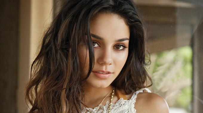 Vanessa Hudgens perturbée par son partenaire à l'écran ! Découvrez pourquoi