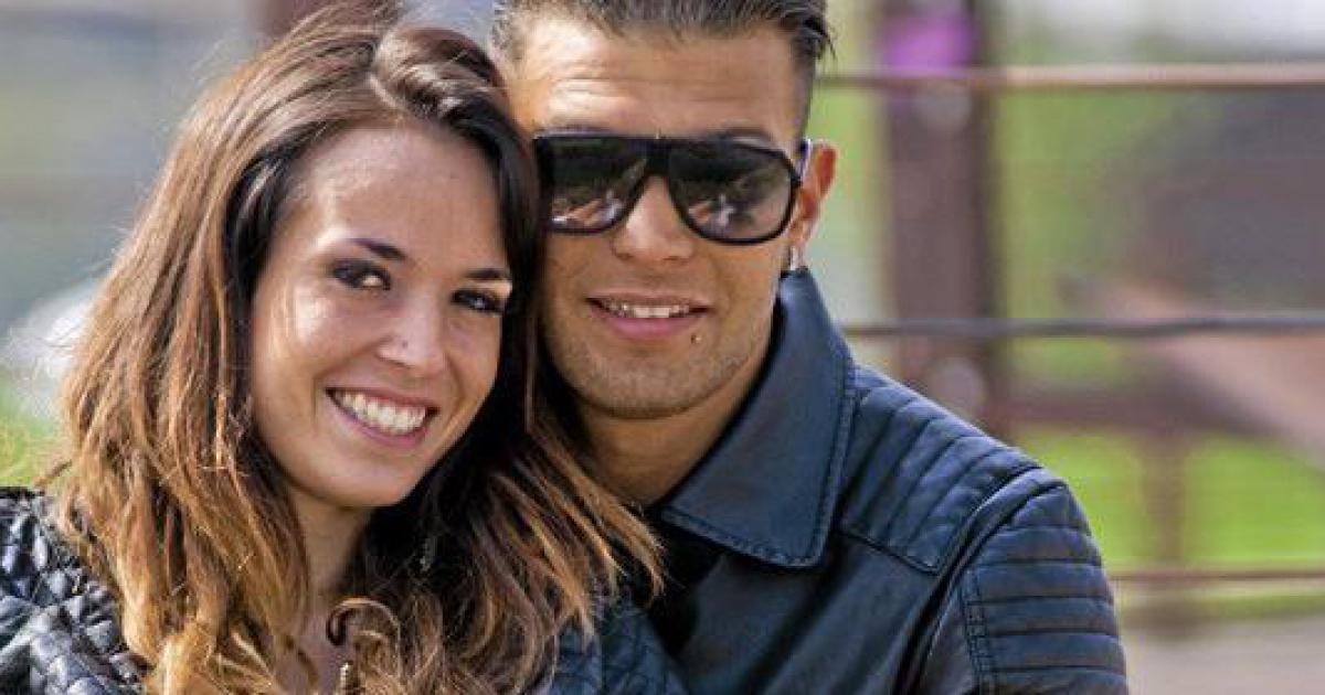 Kelly (#MELAA) : complexée par son poids ‘C’est horrible, je ne m’accepte pas’.
