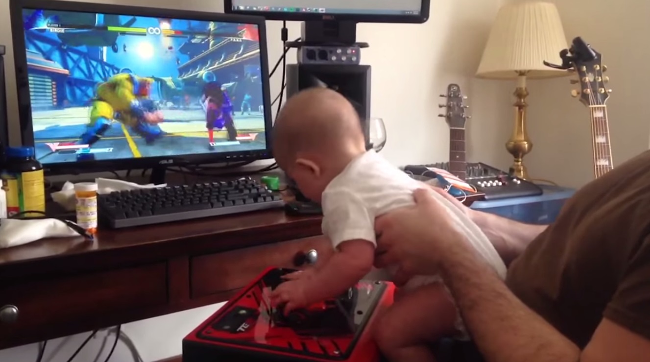 Street Fighter 5 ? Un jeu d’enfant ! La preuve avec ce bébé !