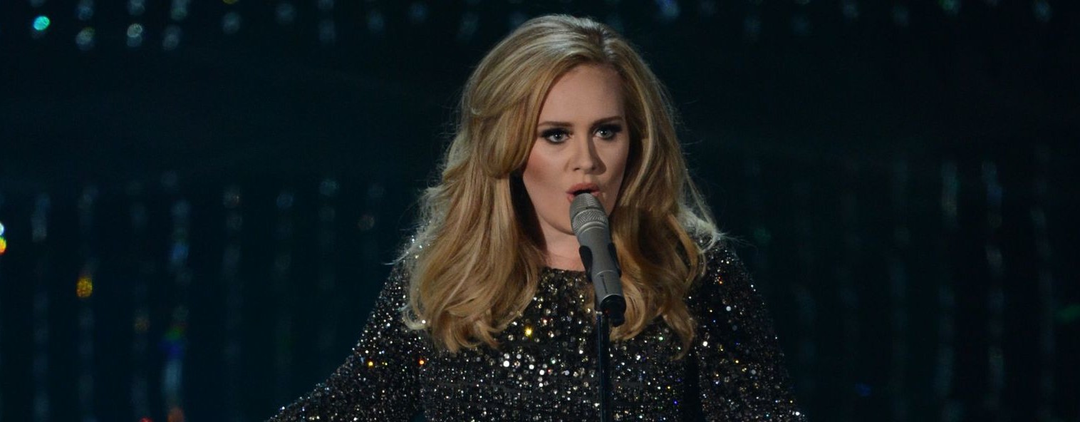 #AttentatsDeBruxelles : Adele traite les terroristes "d'enfoirés"